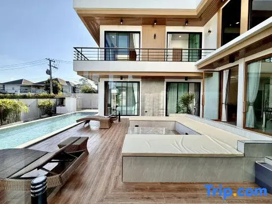 moon swimming pool villa-near the ancient city