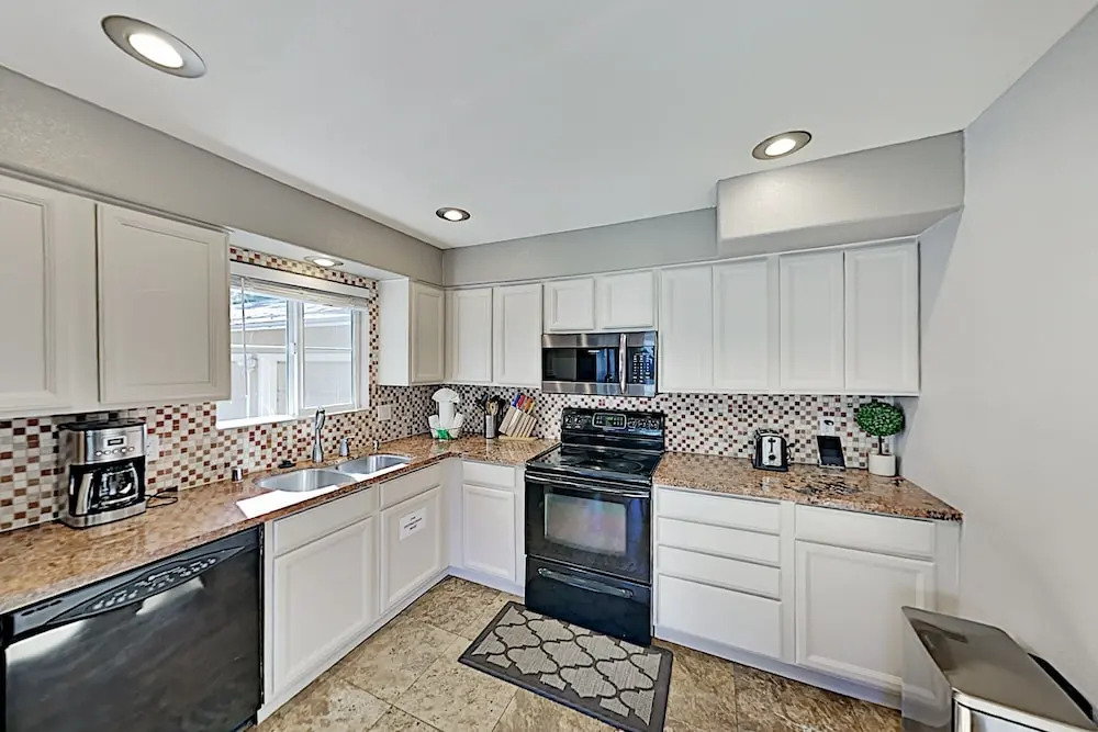2495 Cougar Trl Home 3 Bedrooms 2 Bathrooms Home