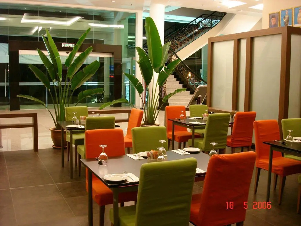 StarCity Hotel