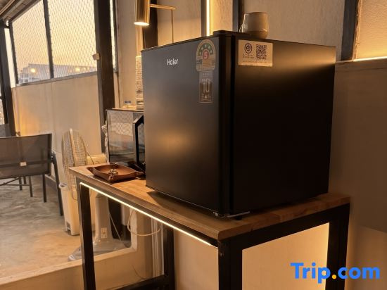 Hostel Bangkok Airport Comfort By MaTong " Near Suvarnabhumi Airport BKK "