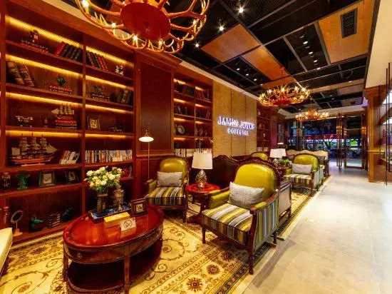 James Joyce Coffetel Hotel (Kunming Railway Station Huancheng South Road Subway Station)