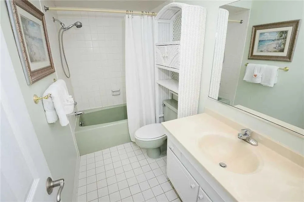 Regency Towers 1314 - Two Bedroom Condo