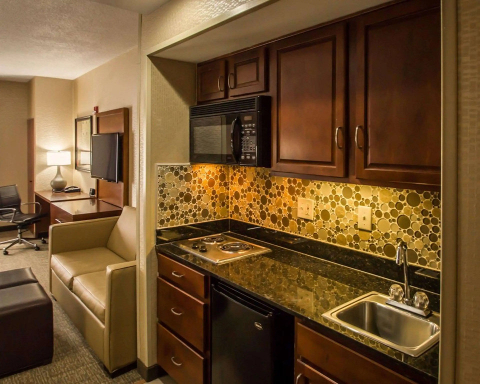 Quality Suites NYC Gateway