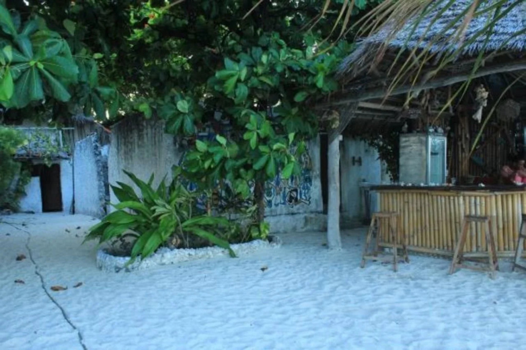 Nyamkwi White Sands