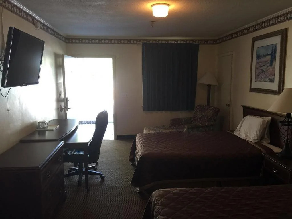 Deluxe Inn - Statesboro