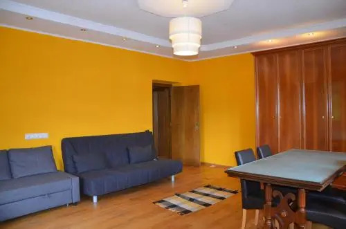 Lakeview Apartment