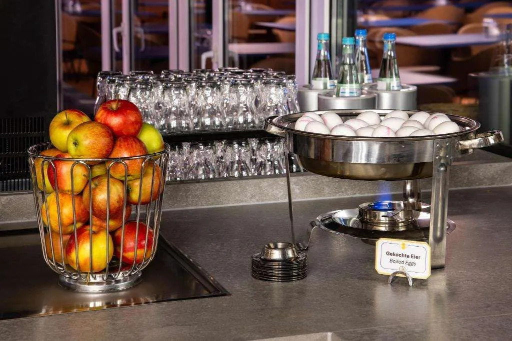 Отель BeeVillage Messehotel Hannover-Laatzen