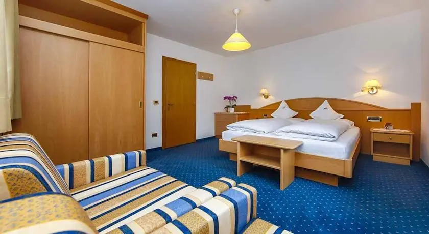 Aghel Suites & Apartments