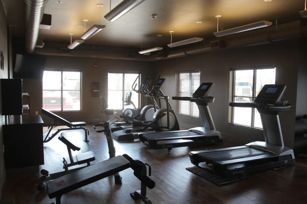 Teddys Residential Suites Watford City