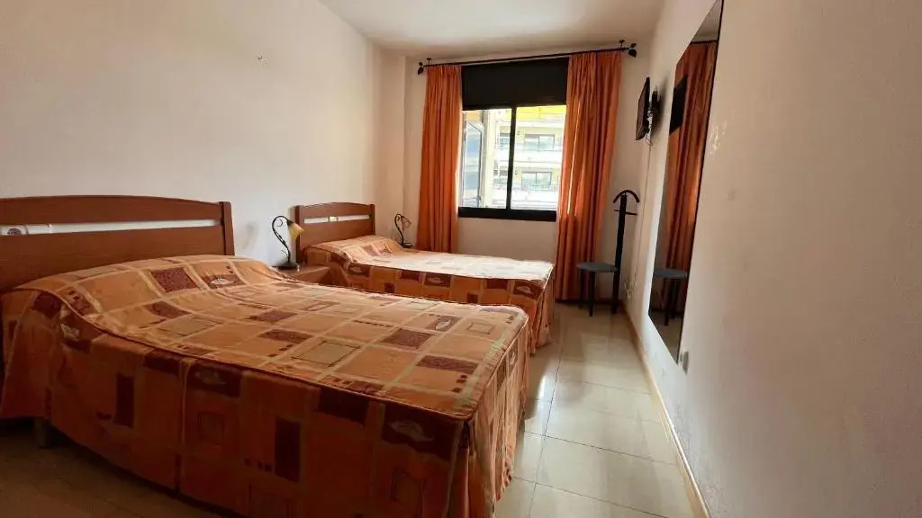 Apartamento en edi Paradise, con piscina y parking 141B - INMO22
