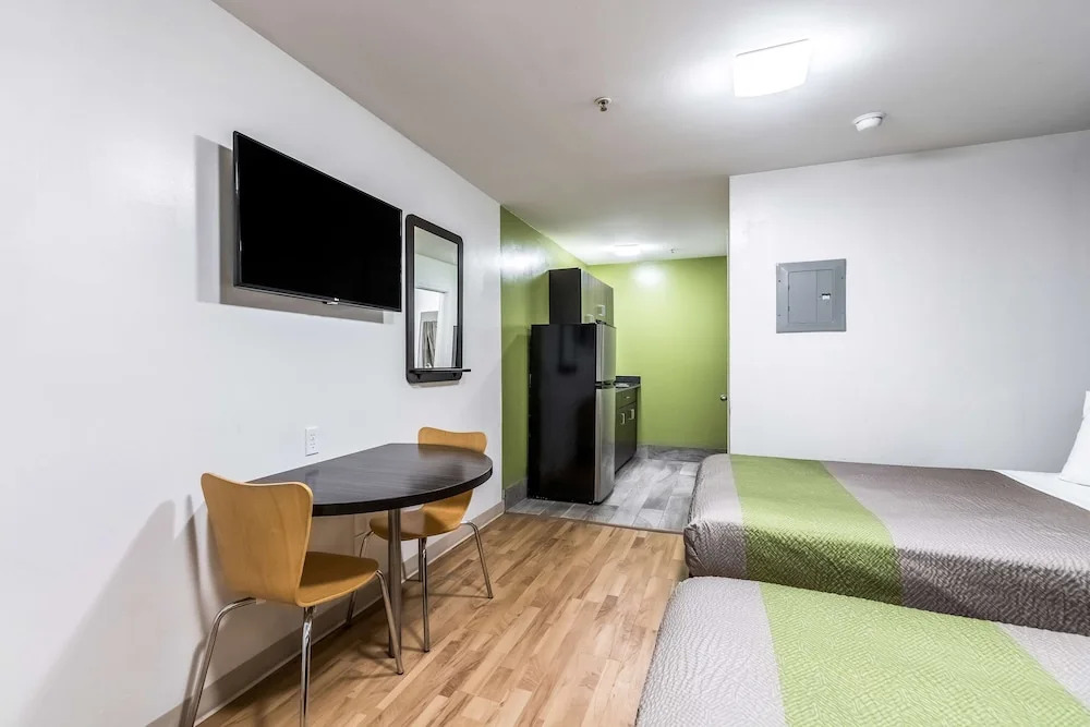 Studio 6 Extended Stay - Savannah, GA