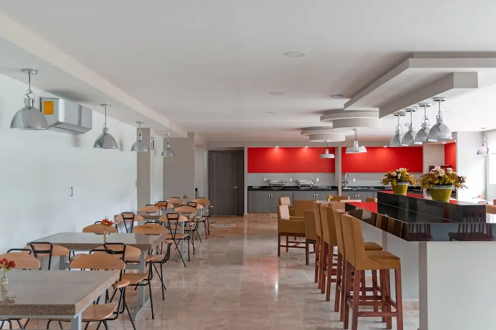 Hotel 5 Inn Plus