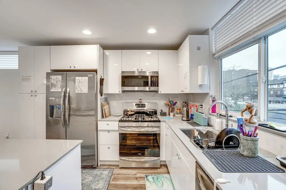 Walk to Seattle University: Centrally Located Gem