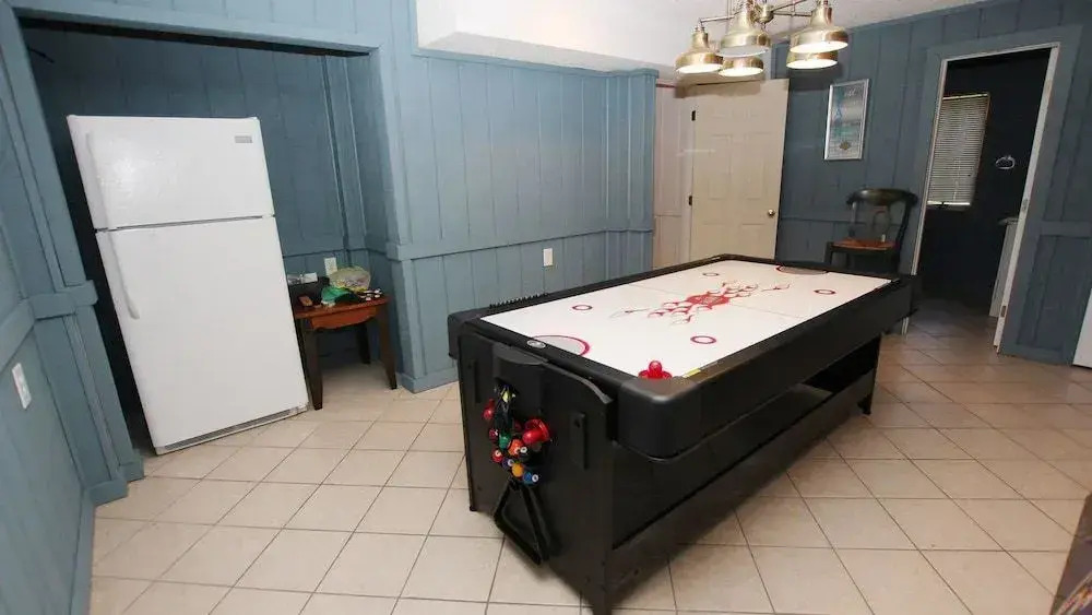 Goat Locker - 5 Br Home