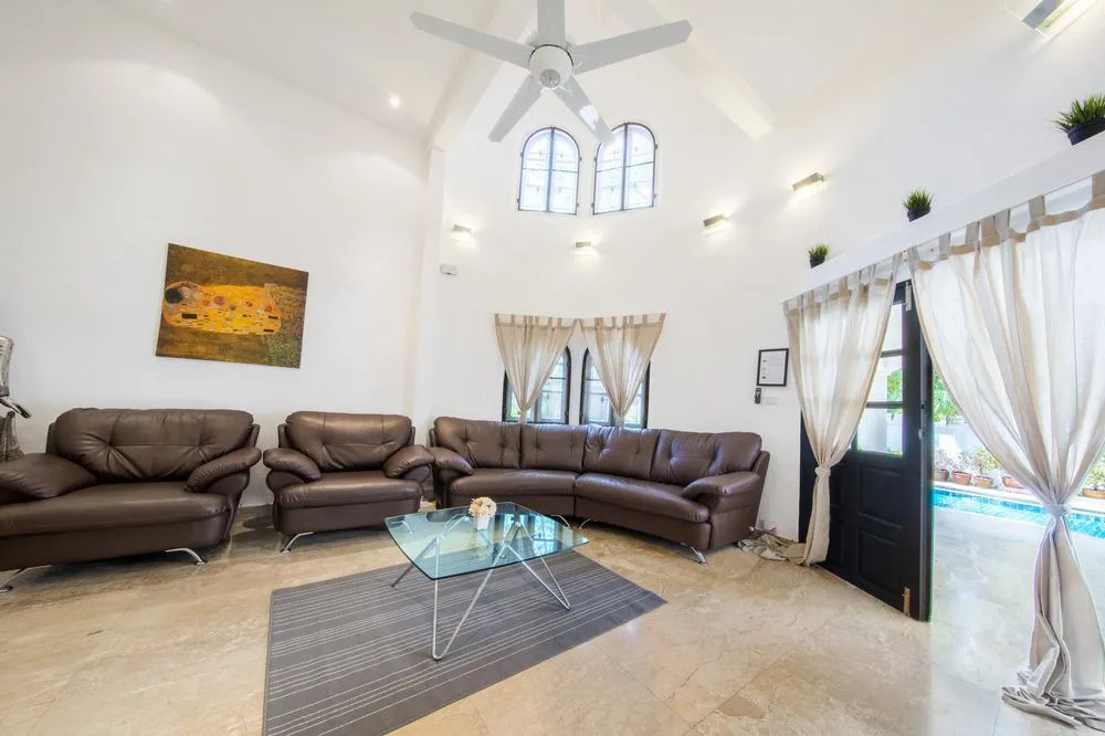 Brand New Modern Pattaya Pool Villa near Walking street