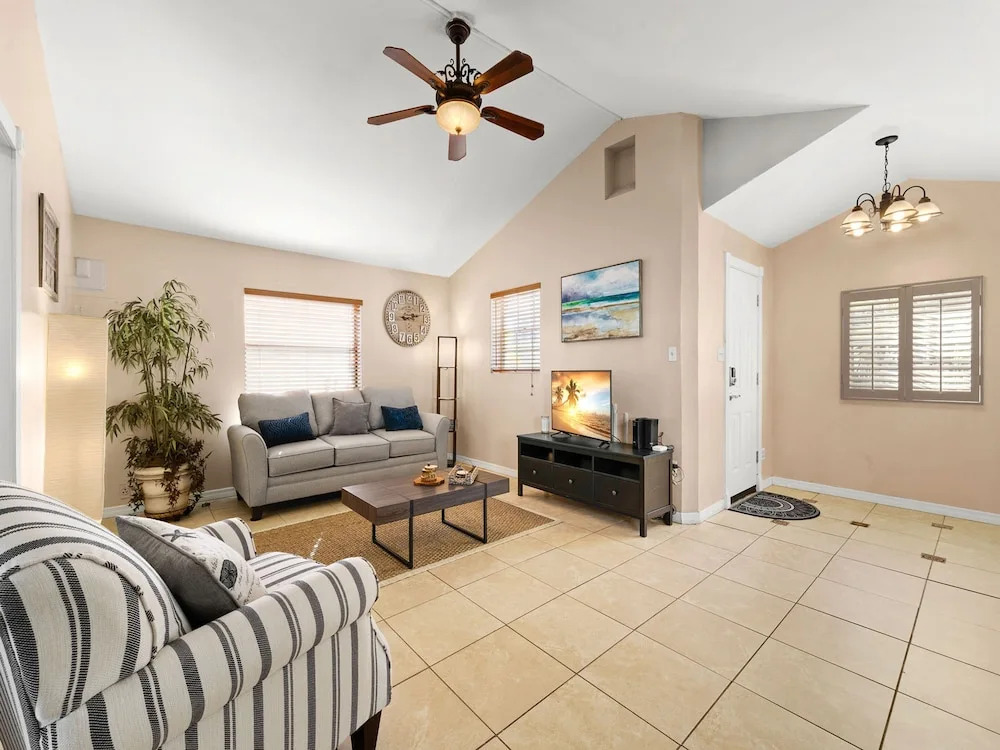 Beachy Bungalow by Vtrips