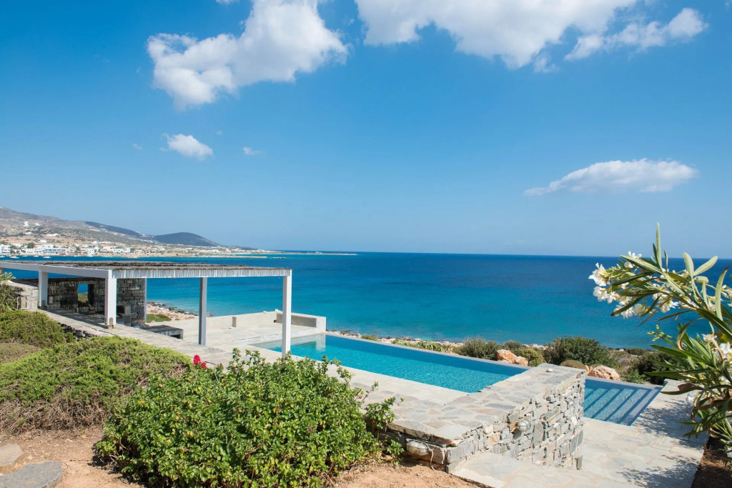 "Big Blue"Seafront Villa Naousa Paros