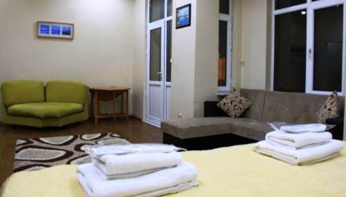 La Perla Suites