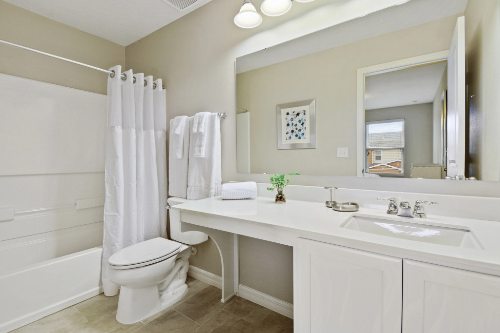 Stunning 4 Bd w Gameroom Close to Disney 5110