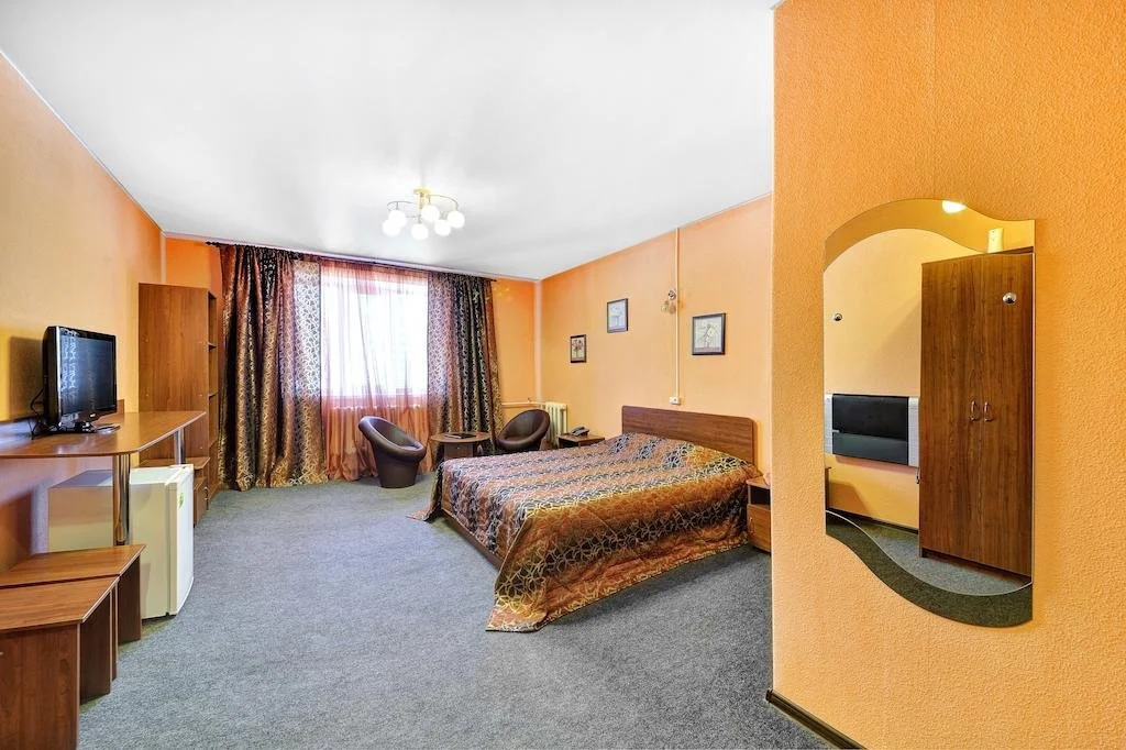 Hotel on Obvodnom
