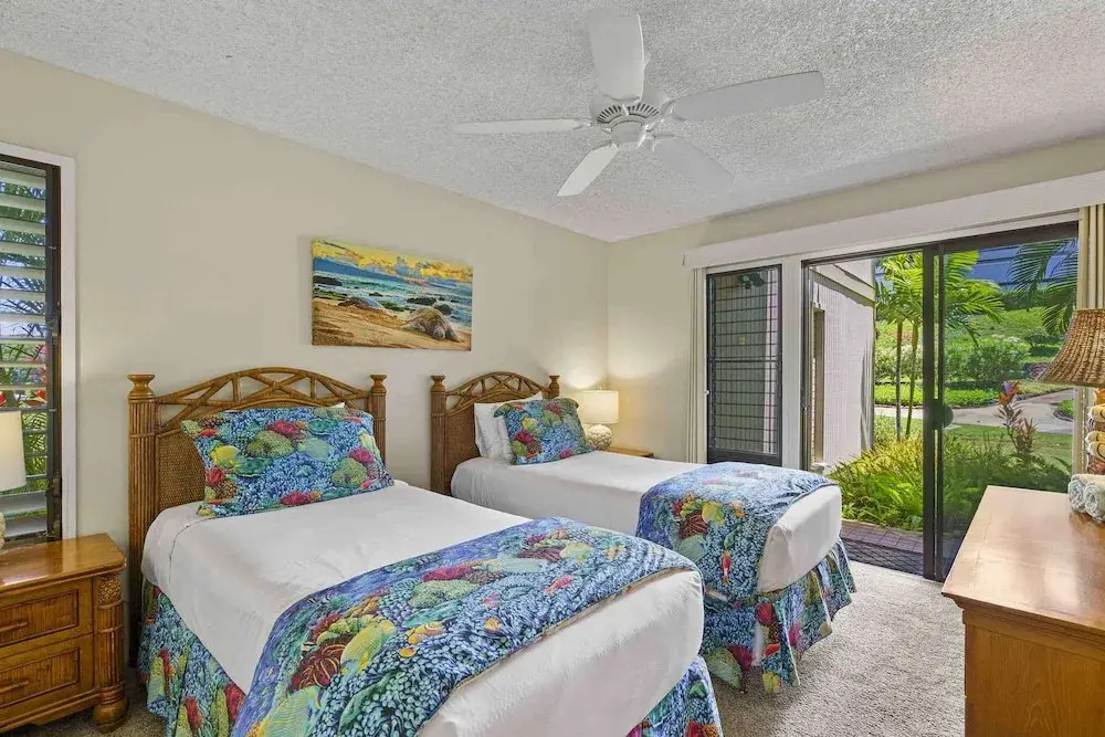 Experience Stunning Ocean Views at Wailea Ekolu 403, Spacious, Wi-fi, Split-ac!