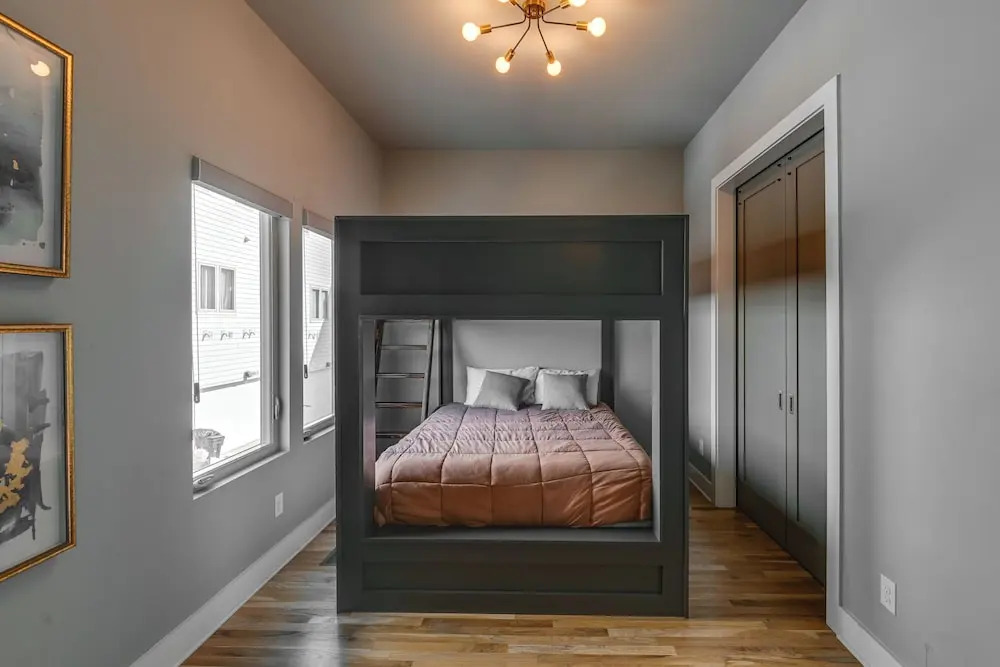 Nashville Townhome w/ Rooftop Balcony & Game Room!