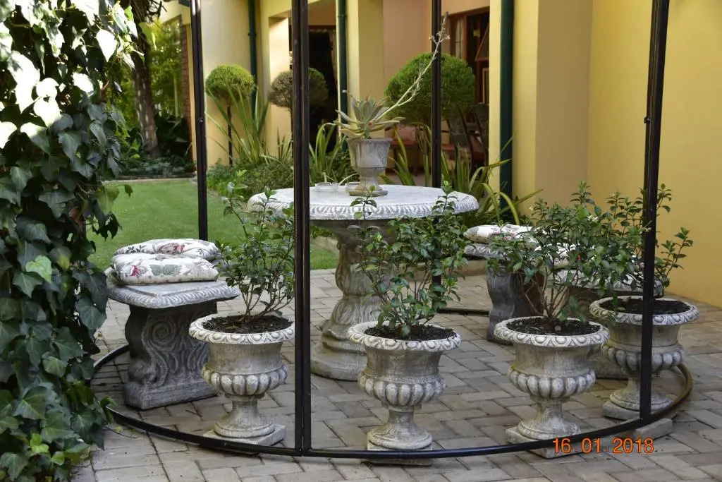 Lamor Guest House