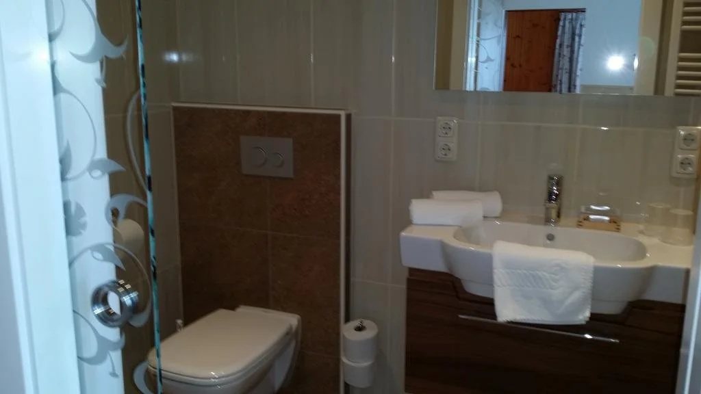 Pension Ladner