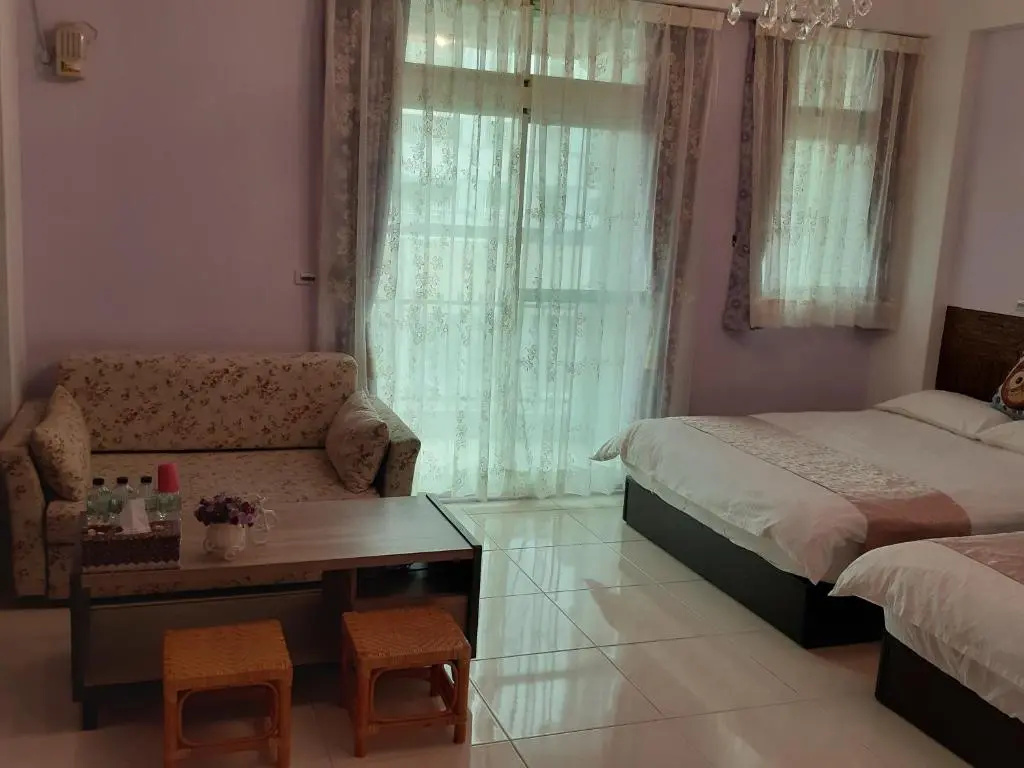 NiHuiHoung Bed and Breakfast