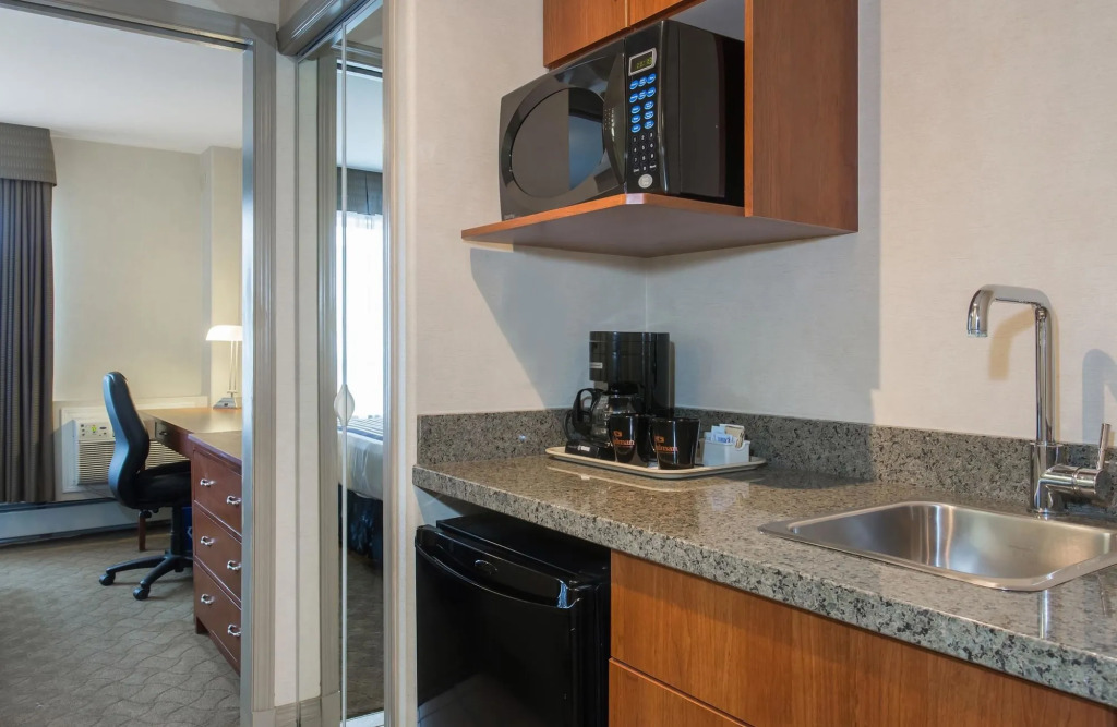 Sandman Hotel & Suites Calgary West