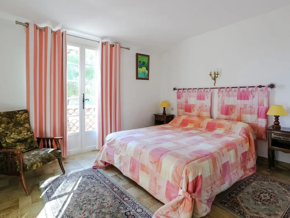 Holiday Home in Bormes Near Beaches & Pool
