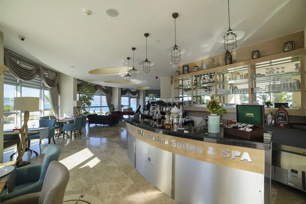 Marina Suites & Spa