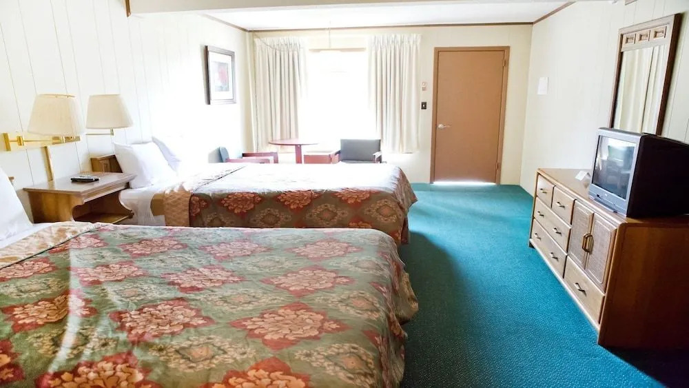 Table Rock Resorts at The Rocks Resort