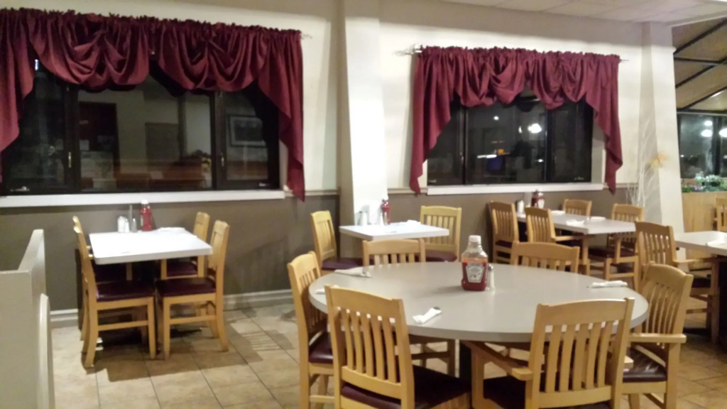 Jolly Roger Inn & Resort