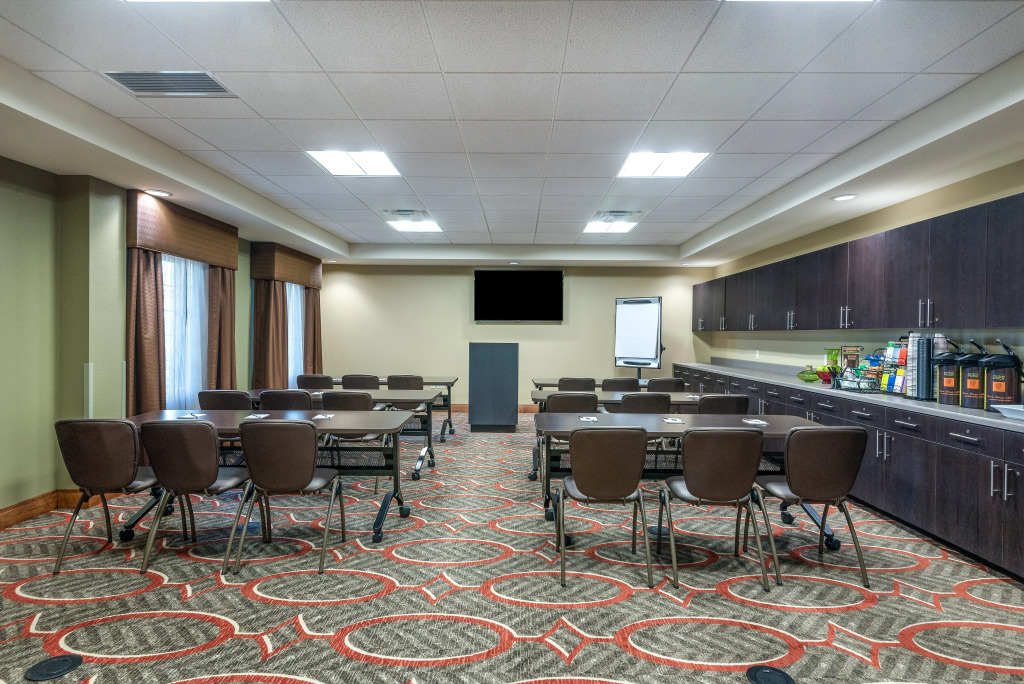 Staybridge Suites Eau Claire - Altoona by IHG