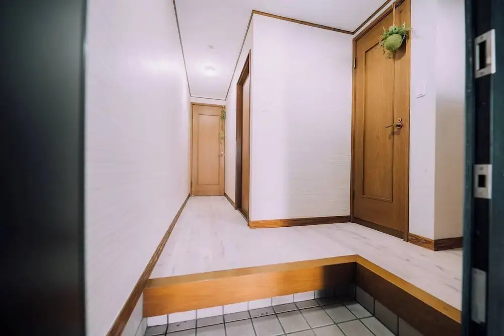 5BDR 1.5BA Osaka Castle House