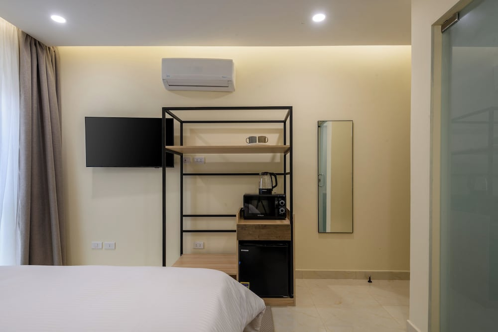 Hazel Spaces in Heliopolis