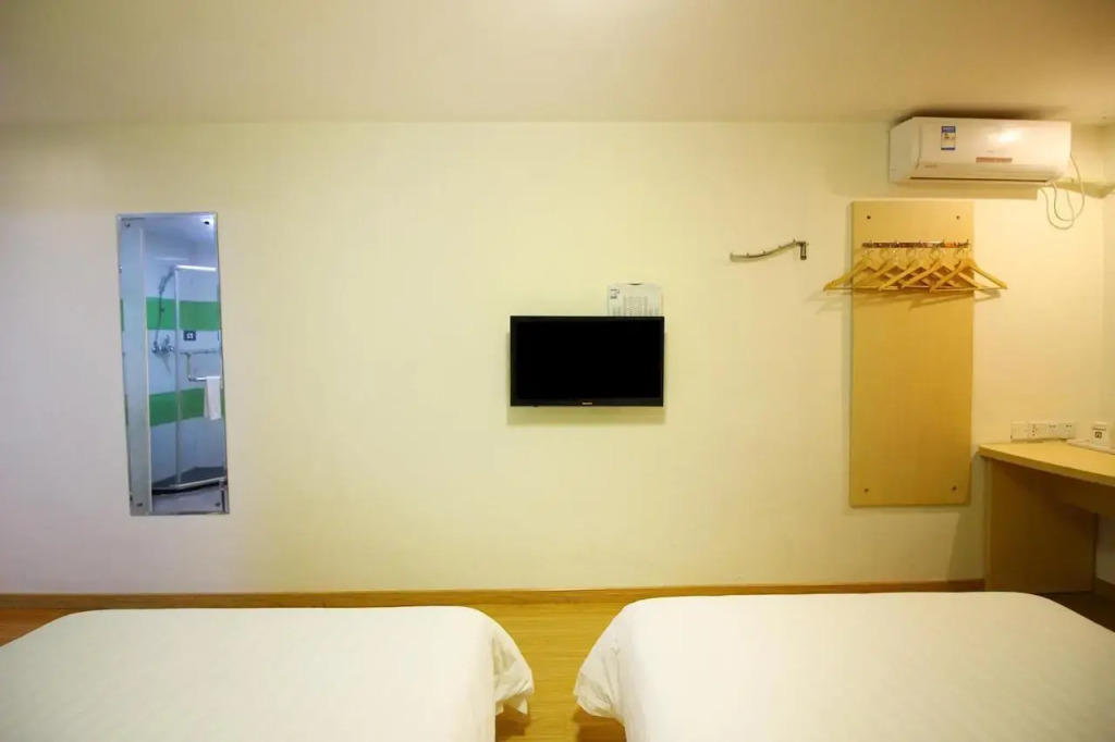 Thank Inn Chain Hotel Guangdong Zhuhai Doumen District Jing'an Bridge