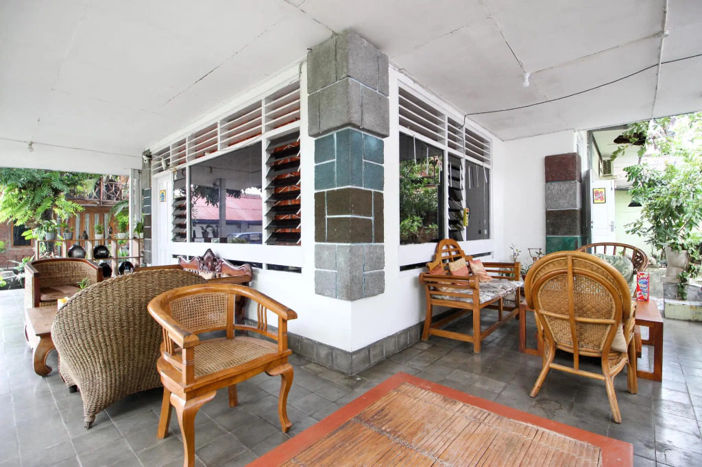 RedDoorz near Rumah Sakit Wirosaban