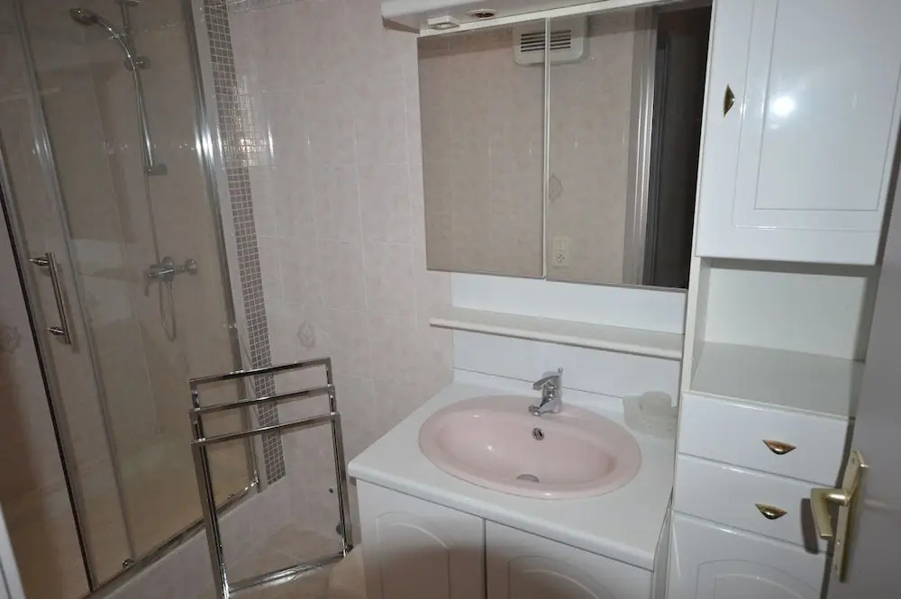 Good Value three- bedroom apartment