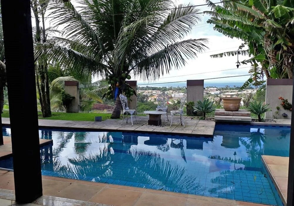 Casa na Praia de Taperapuan com piscina vista Mar