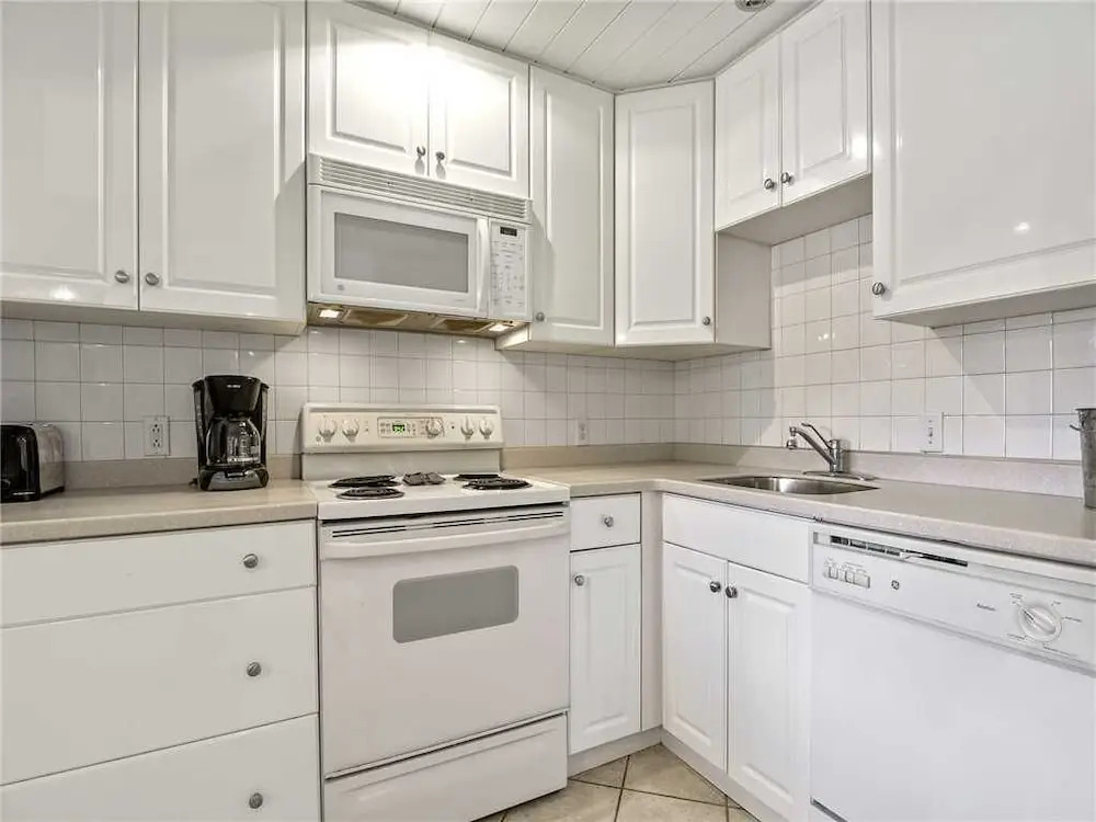 Island Club 151 - One Bedroom Condo