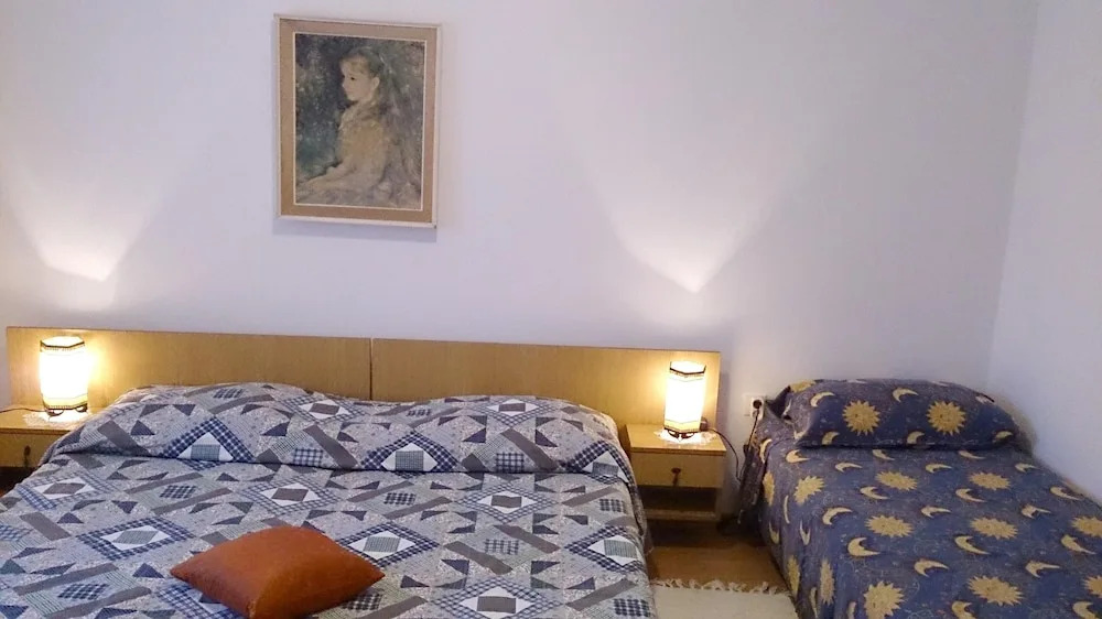 Apartment With 3 Bedrooms in Privlaka, With Wonderful sea View and Enc