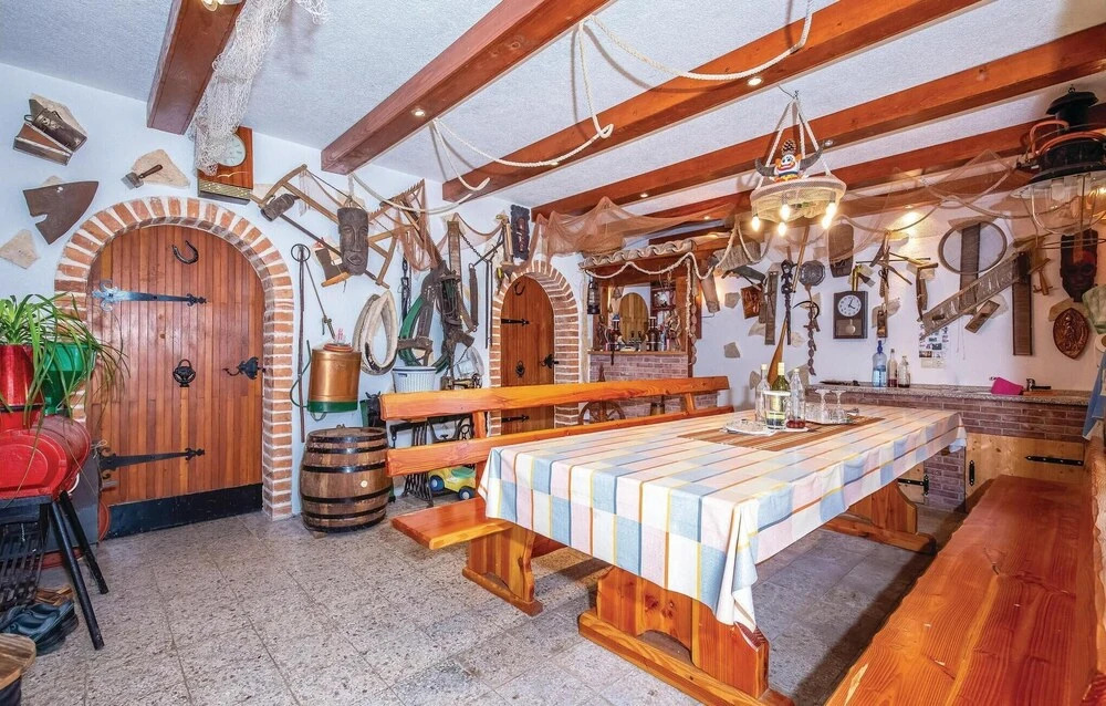 2 Bedroom Lovely Home In Novi Vinodolski