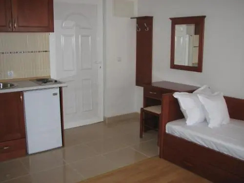 Apartments Leut