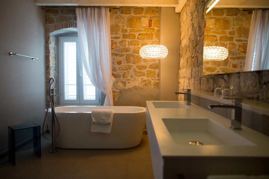 Hotel Osam