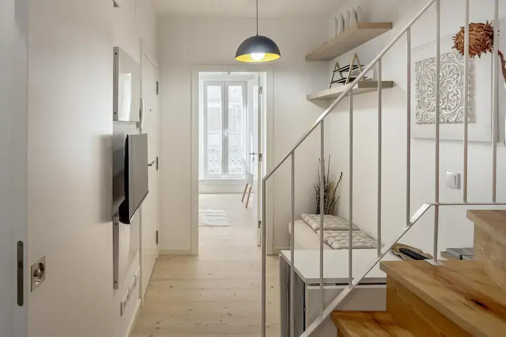 Downtown Modern Apartments by Homing