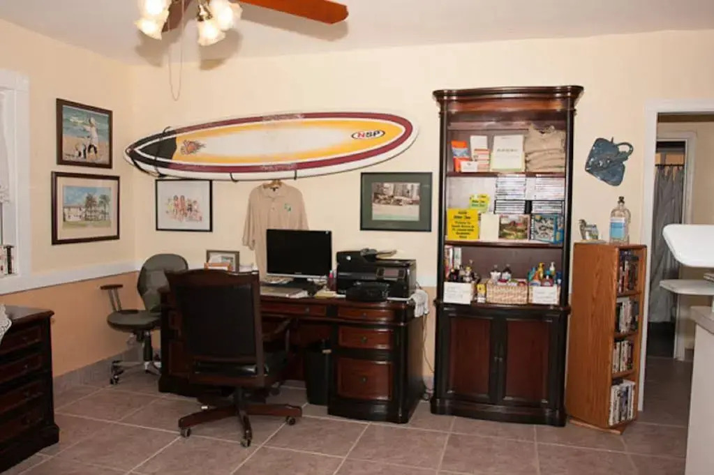 Manta Ray Inn