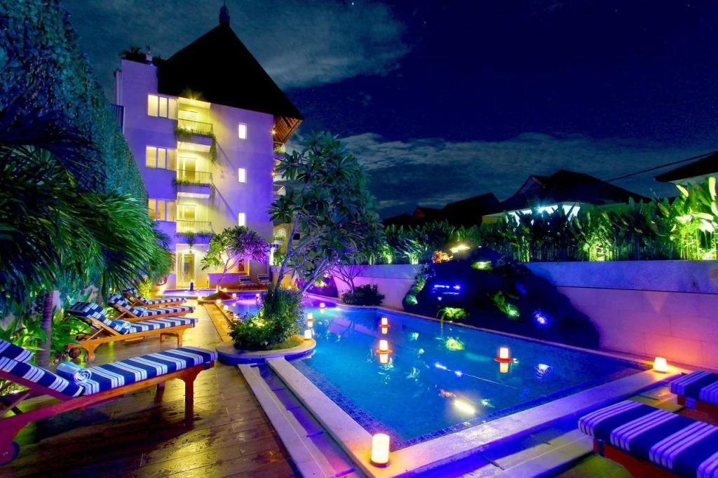 Rhadana Hotel