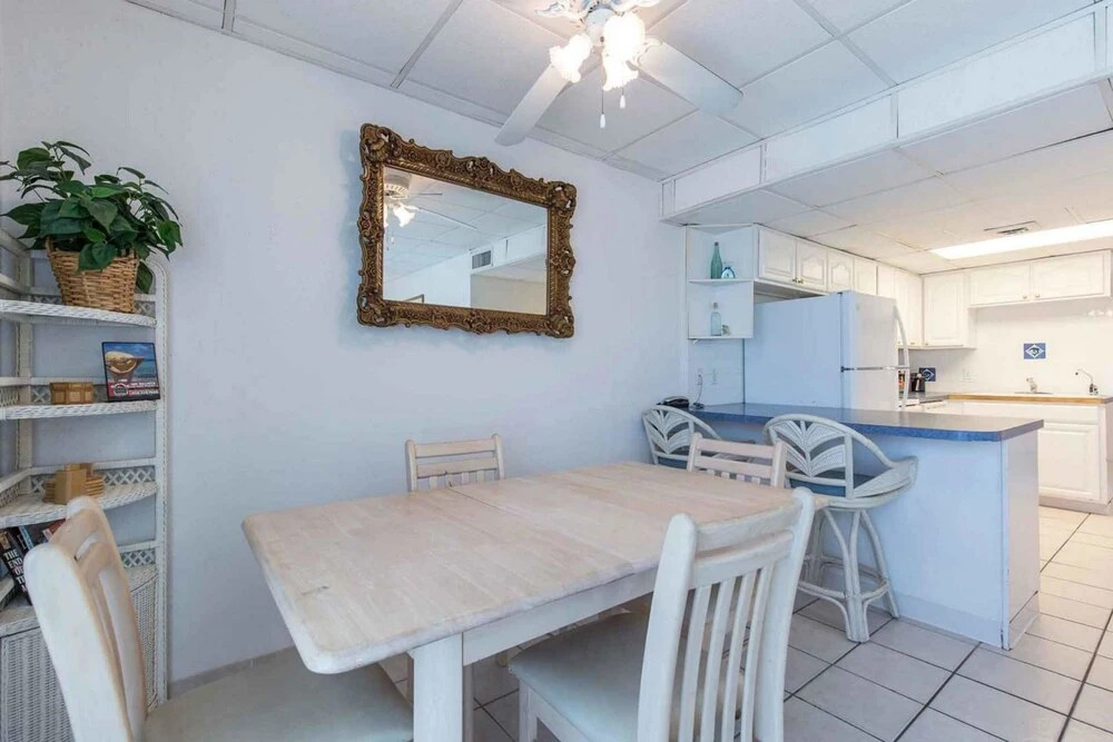 Aquarius Condominium 602